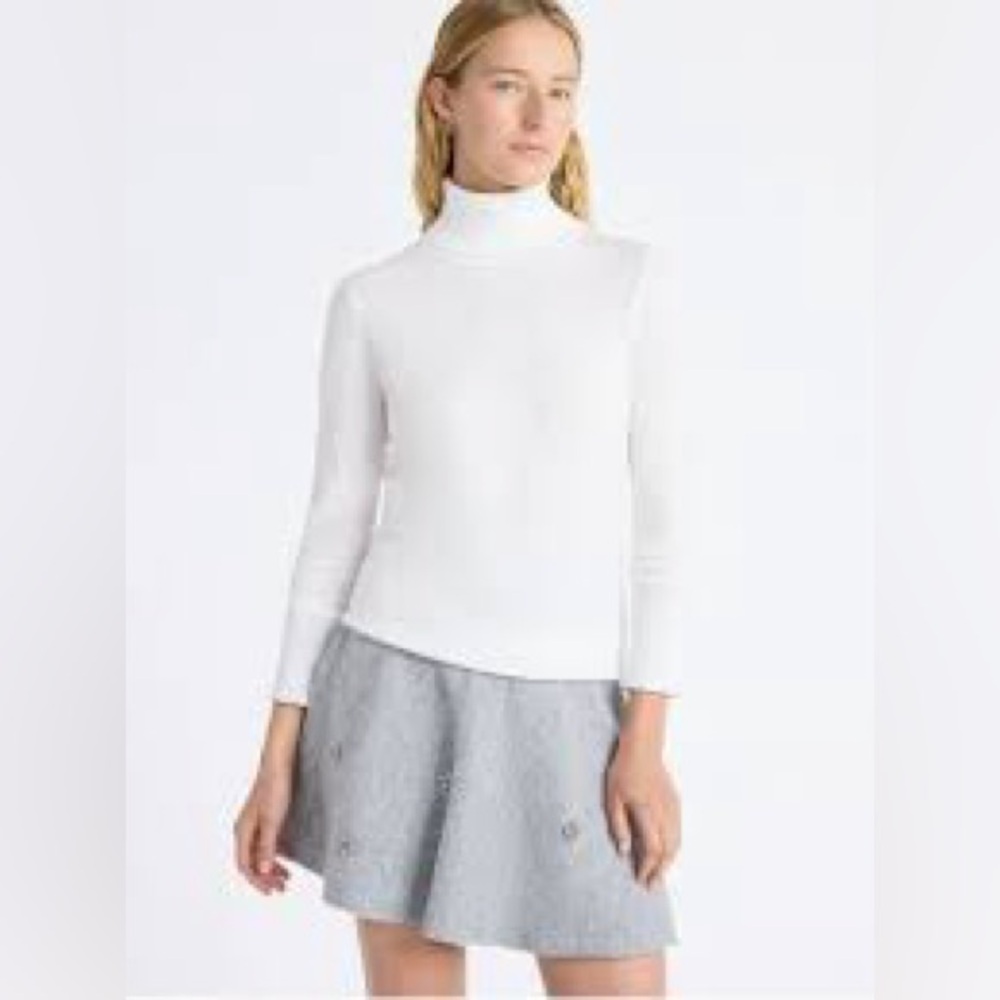 Classic Ribbed Turtleneck Sweater - Cream
